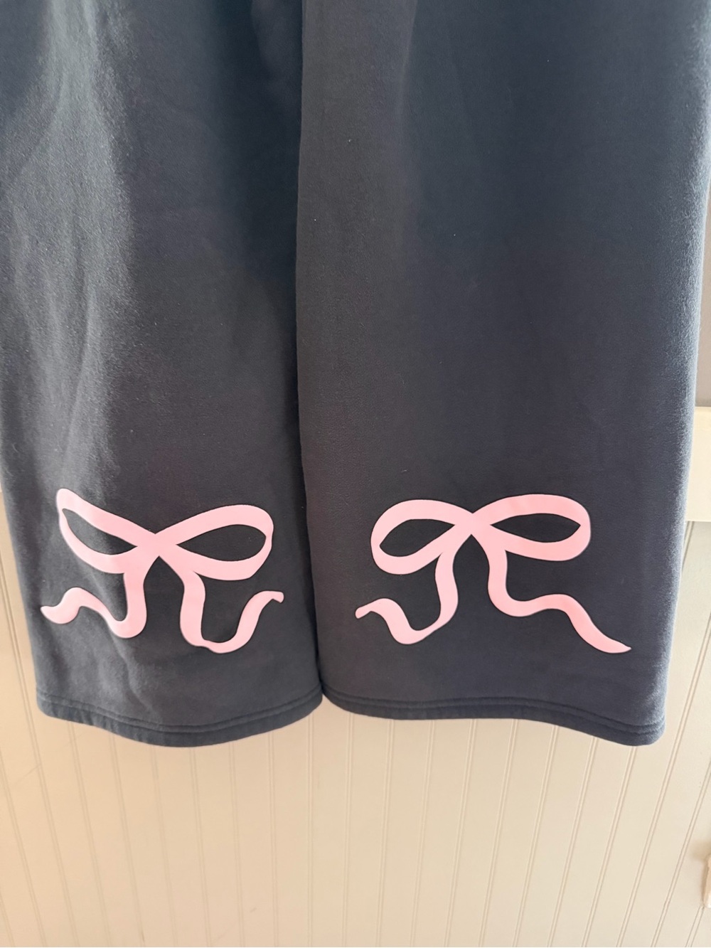 EDIKTED
Bonney Bow Wide
Leg Sweatpants - Picture 3 of 4